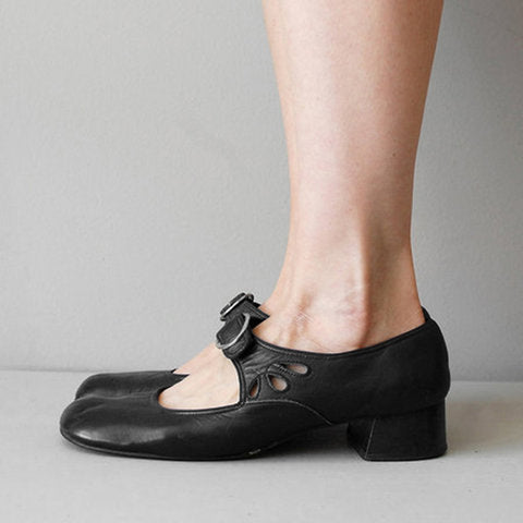 Retro French Low-heeled Buckled Pumps