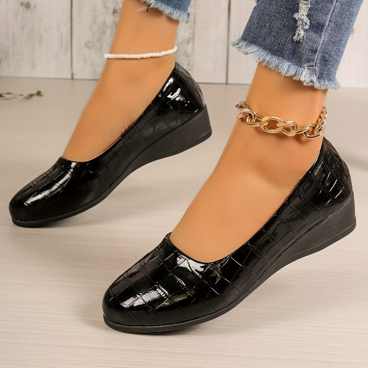 Orthopedic Leather Walking Shoes – Lightweight Anti-Slip Comfort