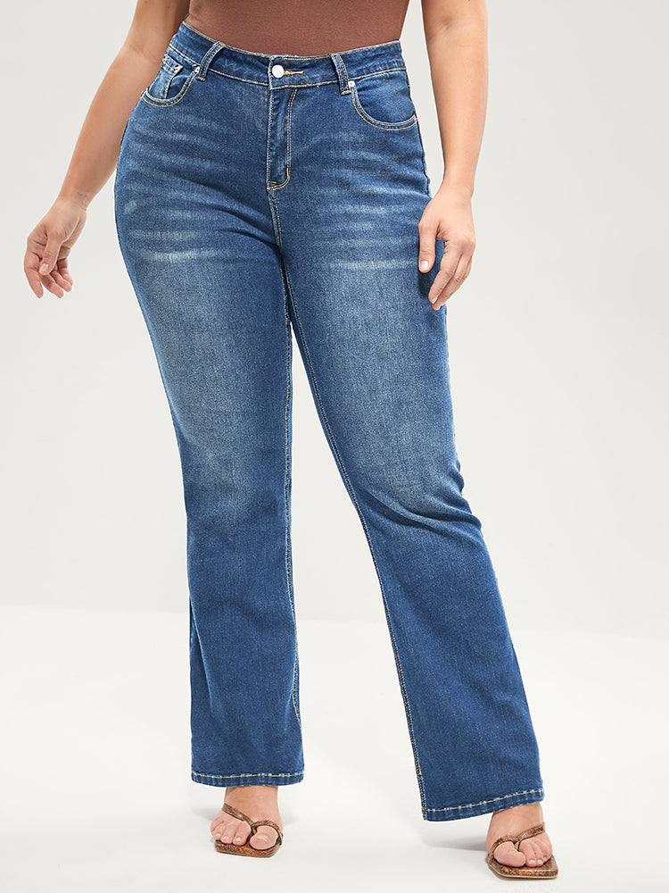 Jean bootcut à taille sculptante, très extensible, taille mi-haute, délavage moyen