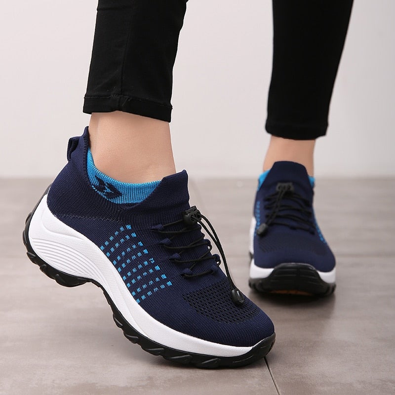 Comfortable women's shoes with air cushion support to reduce back and knee stress