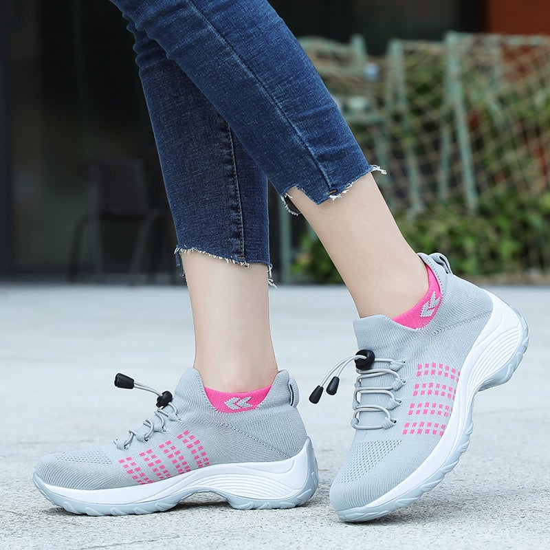 Comfortable women's shoes with air cushion support to reduce back and knee stress