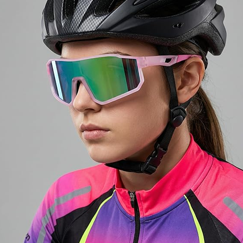 Polarized Sports Sunglasses for Men & Women – UV400 & Colorful Mirrored Lenses 🏃